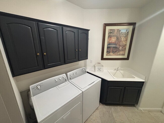 Building Photo - 2 BEDROOM, 2 BATHROOM IN 55+ COMMUNITY OF JESS RANCH