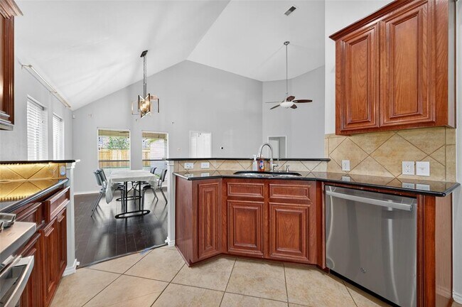 Building Photo - 13012 Balsam Breeze Ln