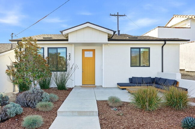 Building Photo - 259 Almond St