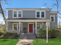 Building Photo - 402 W 15th St
