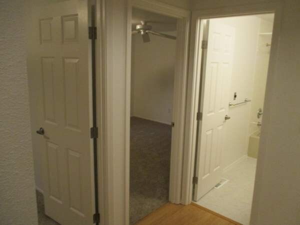 Building Photo - Wonderful 3 Bedroom Rambler in West Park E...