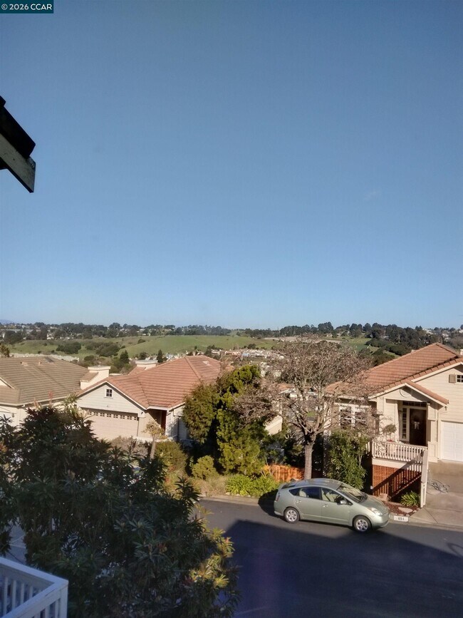 Building Photo - 894 Bridgeway Cir