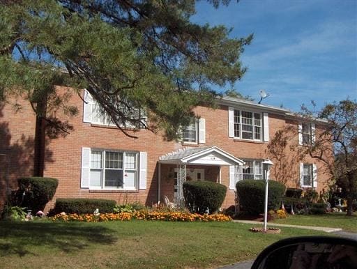 Primary Photo - Locust Garden Apartments