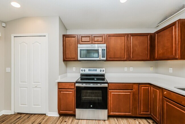 Building Photo - 18530 Kentisbury Ct