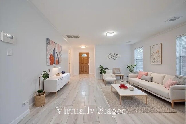 Building Photo - 5914 Clerkenwell Dr