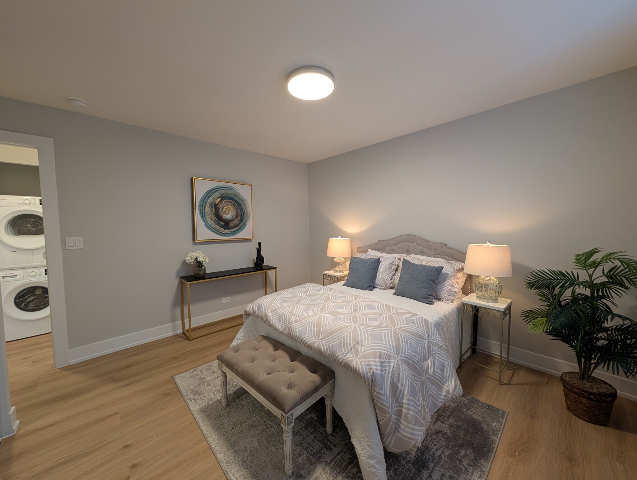 Building Photo - 531 W Aldine Ave