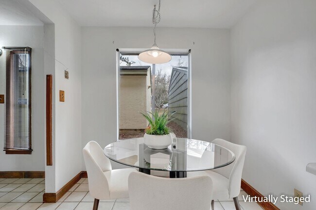 Building Photo - 3128 Blairstone Ct