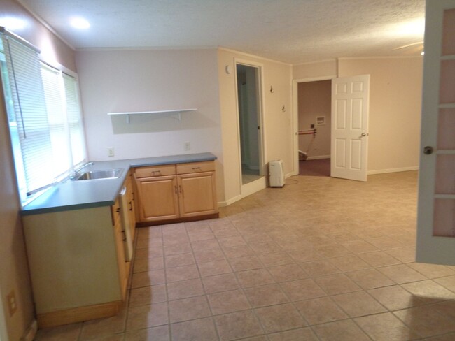 Building Photo - 417 Cobbs Creek Rd