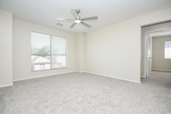 Building Photo - 139 Skycrest Dr