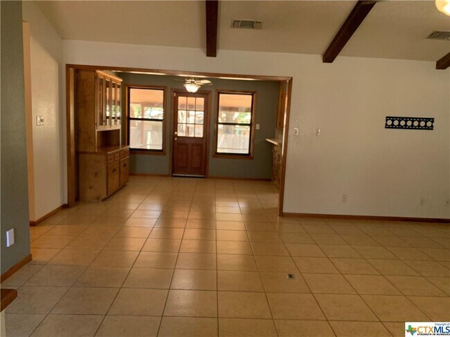 Building Photo - 422 Granada Dr