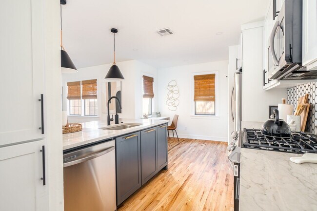 Building Photo - 2605 NW 38th St