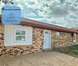 Building Photo - Spacious home in Slaton!