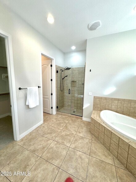 Building Photo - 4213 E Edgemont Ave