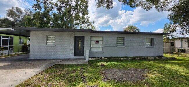 Building Photo - 4903 South 82nd Street