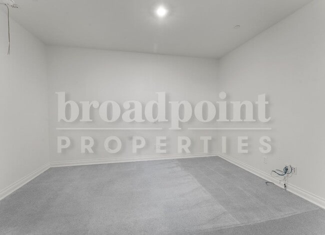 Building Photo - 27941 Silo Ln