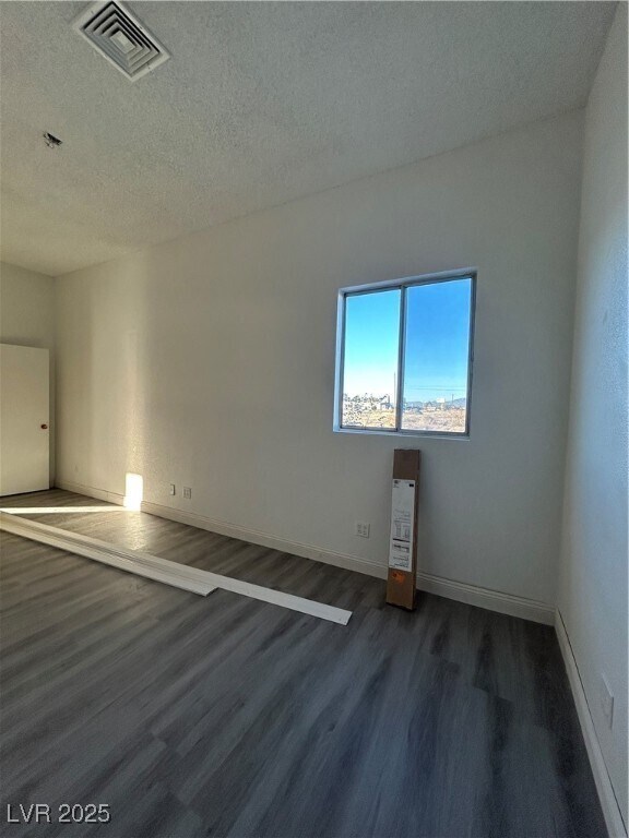 Building Photo - 781 Center St