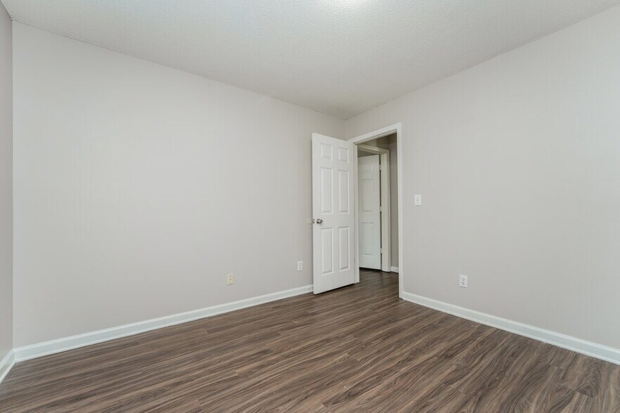 Building Photo - 6626 Browns Mill Ferry Dr