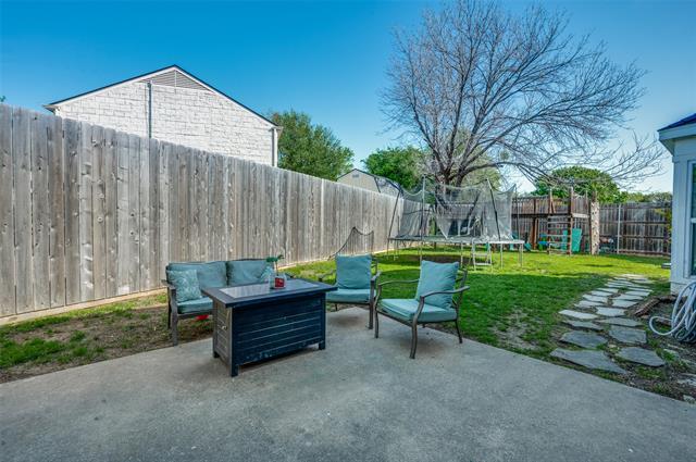Building Photo - 3305 Oakdale Ct