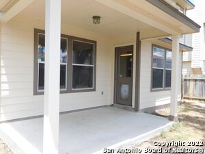 Building Photo - 10386 Oakwood Crest