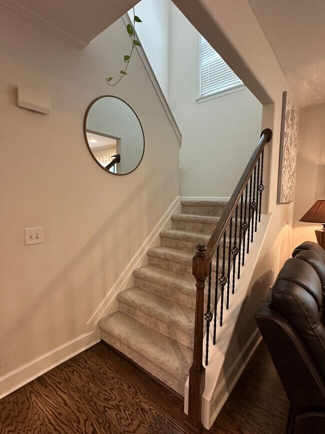 Building Photo - Gorgeous Home for Rent in Sought-after Suw...