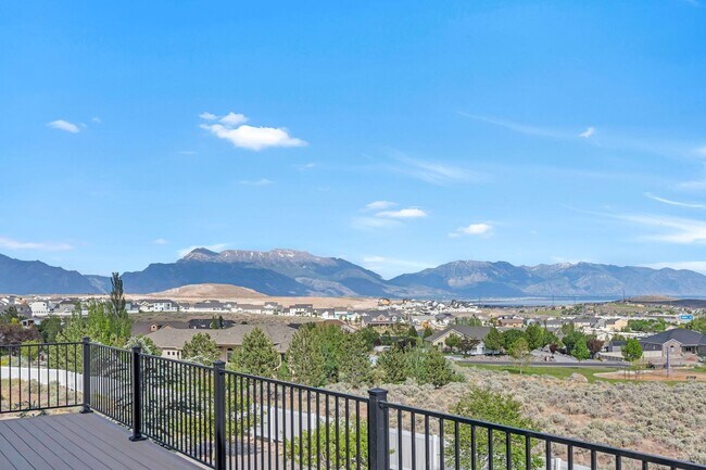 Building Photo - 2872 N Sorrel Dr