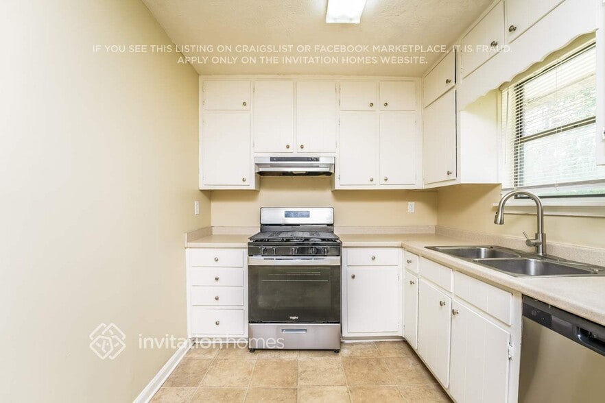 Building Photo - 109 Cedar Ridge Trail