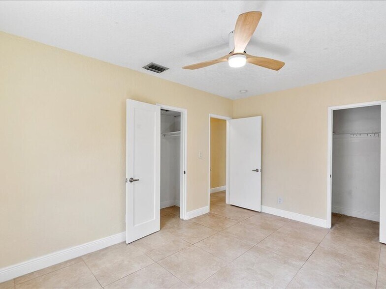 Bedroom 2 - 6470 SW 38th St