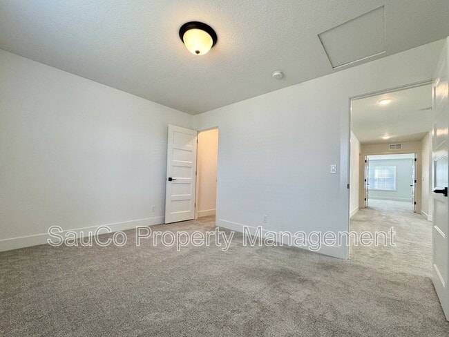 Building Photo - 1603 37th Ave