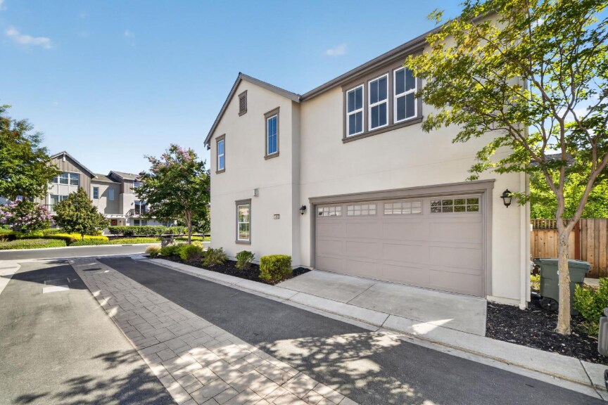 Building Photo - 4266 Sunset View Dr
