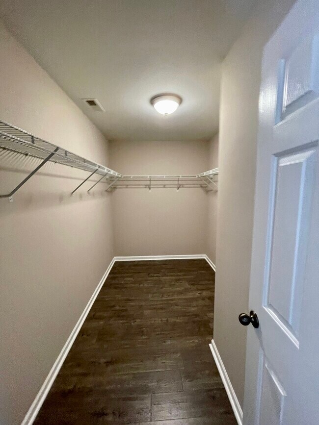 Building Photo - 4034 Remington Oaks Cir