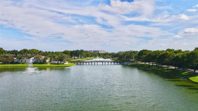 Building Photo - 2557 Centergate Dr