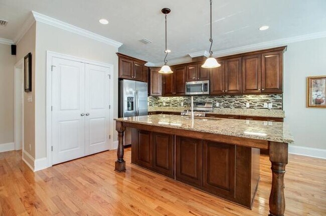 Building Photo - 3653 Velda Oaks Cir