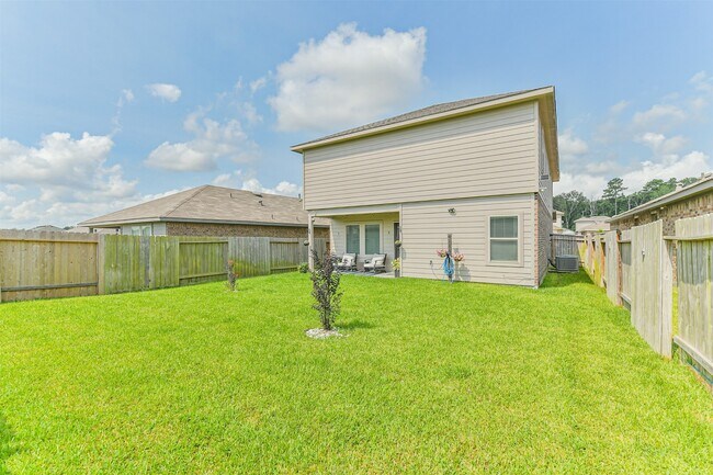 Building Photo - 14793 Hazel Br Dr