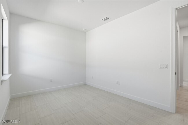 Building Photo - 1954 Fresno Ave