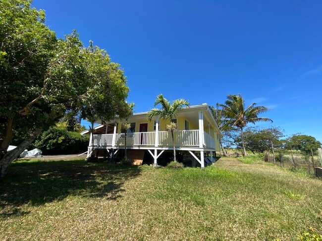 Building Photo - Large 3 Bed, 2 bath plus bonus room with w...
