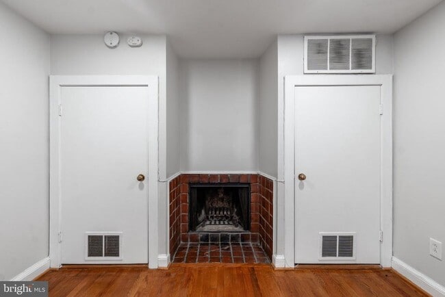 Building Photo - 1722 Willard St NW