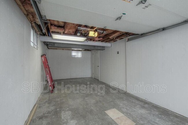 Building Photo - 16003 East 35th St S