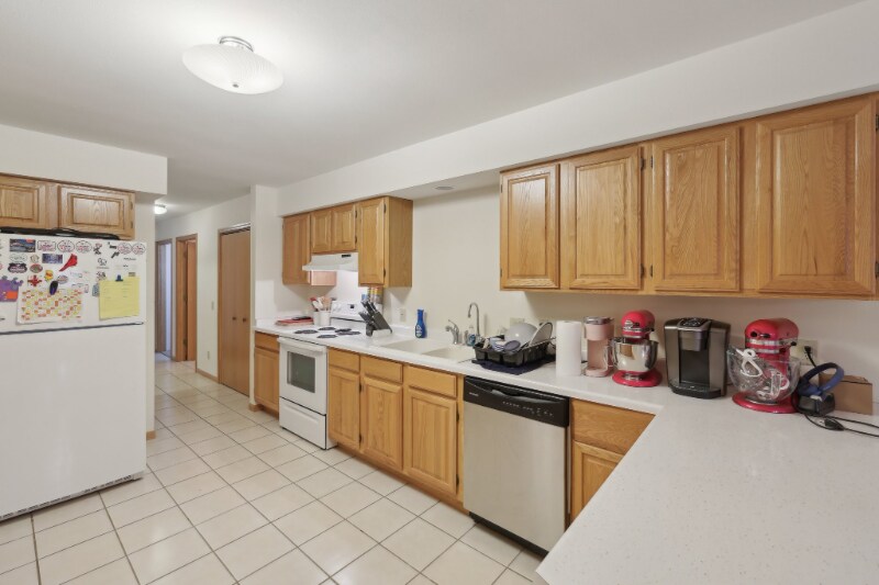 Building Photo - 1214 N High Point Rd