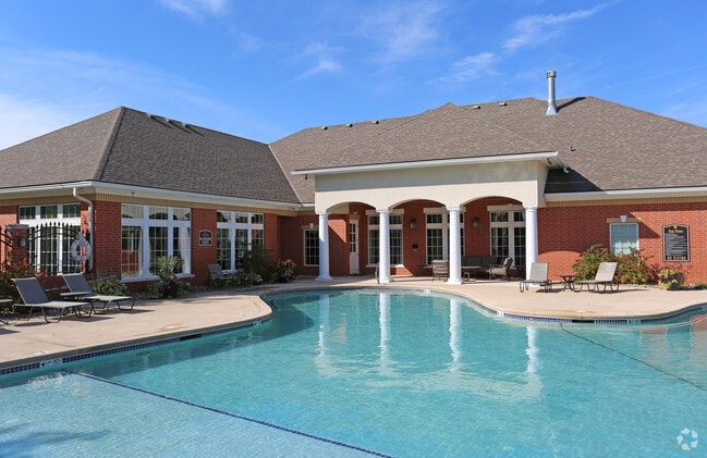 Primary Photo - Kelly Park Apartments