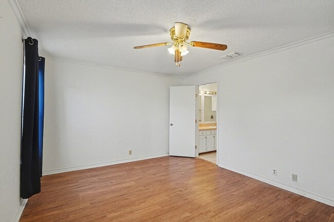 Building Photo - 1507 Lindsey Ln