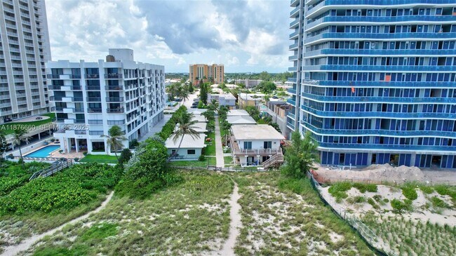 Building Photo - 820 N Ocean Blvd