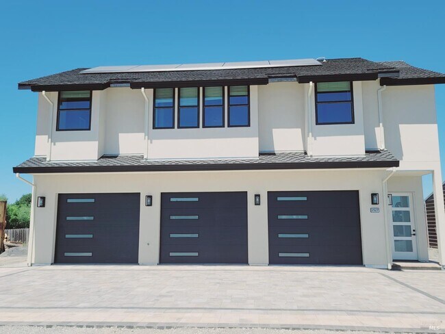Building Photo - 3525 Brooks Ave