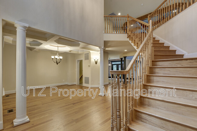 Building Photo - 3230 Sidetracked Dr