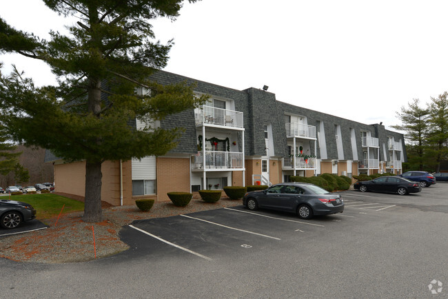 Primary Photo - East Shore Apartment Homes