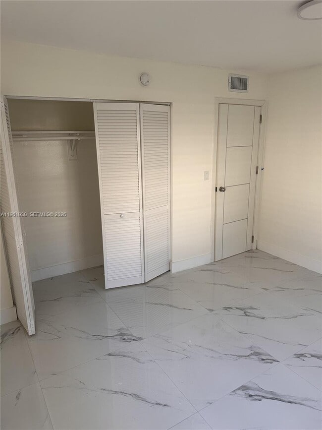 Building Photo - 6591 SW 46th St