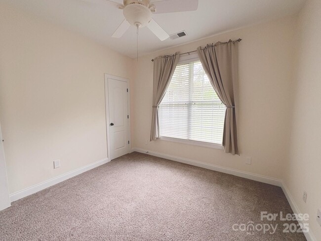 Building Photo - 108 Avaclaire Way