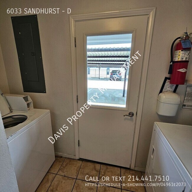 Building Photo - 6033 SANDHURST-D