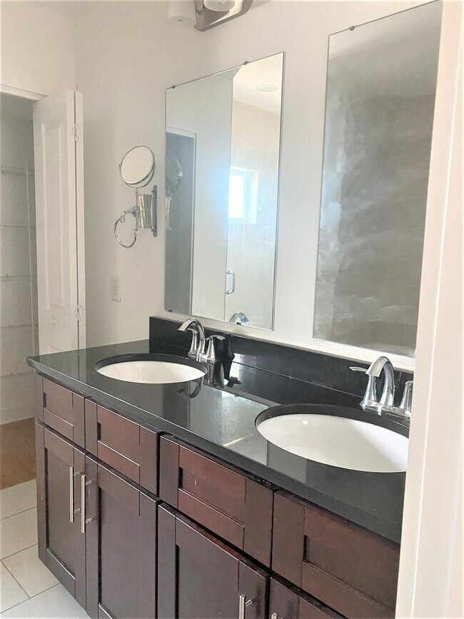 Building Photo - House for Rent in Fishtown