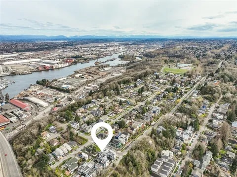 Building Photo - 2064 SW Charlestown St