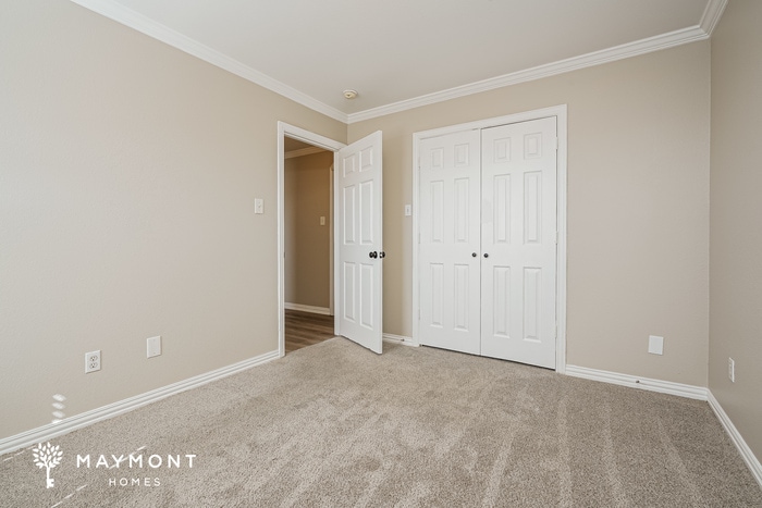 Building Photo - 3000 Huntington Ct